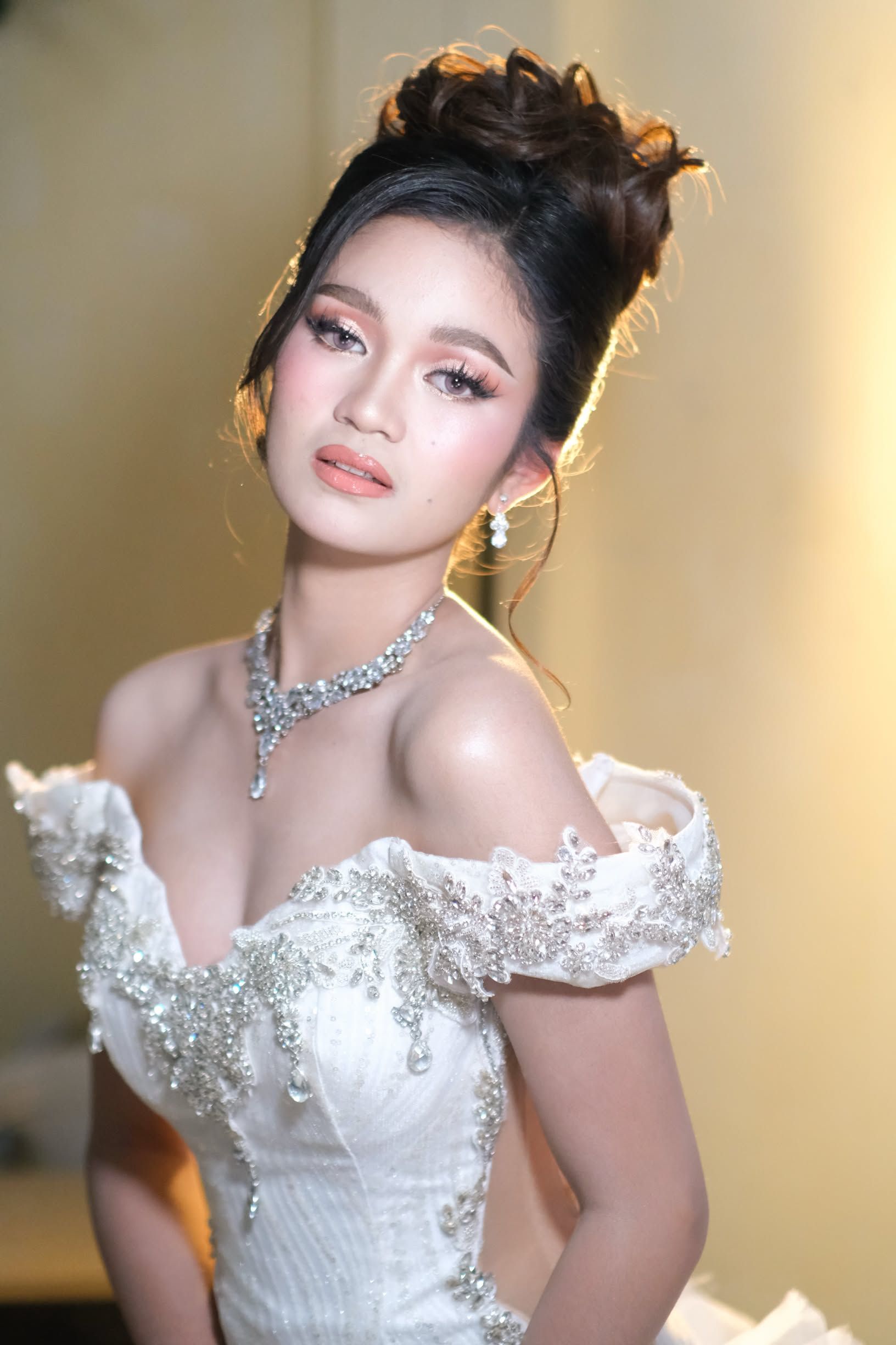 Glam makeup look